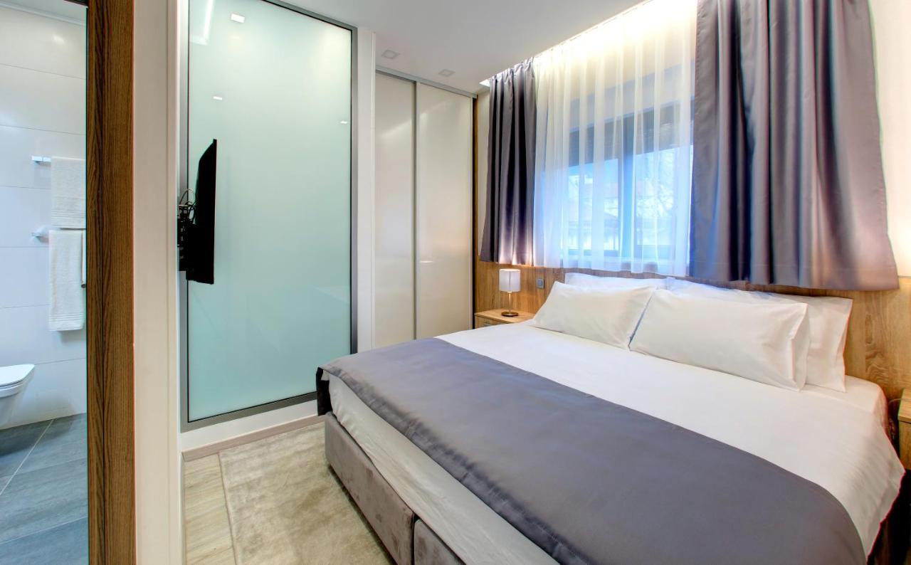 Royal Apartments โมสตาร์ ภายนอก รูปภาพ